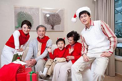 开机甲经营农场《光年前线》明年3月推出抢先体验